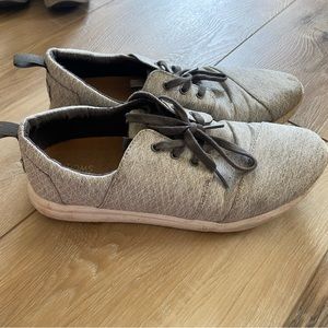 TOMS Womens sneakers W9.5